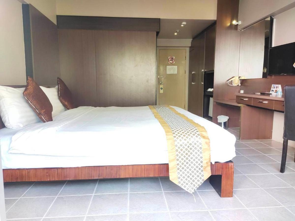 Patong Heritage Hotel Phuket - Sha Extra Plus Exterior photo